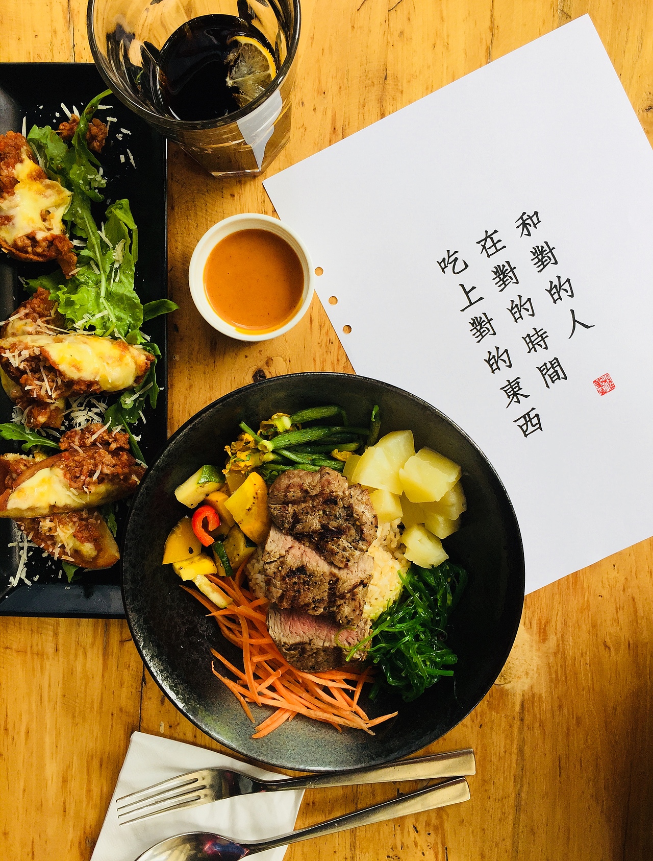 旅游美食的句子：用文字记录舌尖上的旅行，让美食体验更深刻