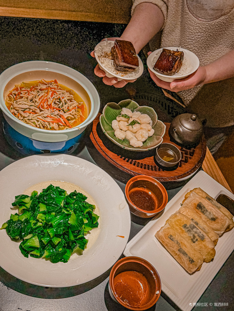 杭州必去美食：探索西湖边的地道老字号与网红餐厅，轻松尝遍杭帮菜精髓