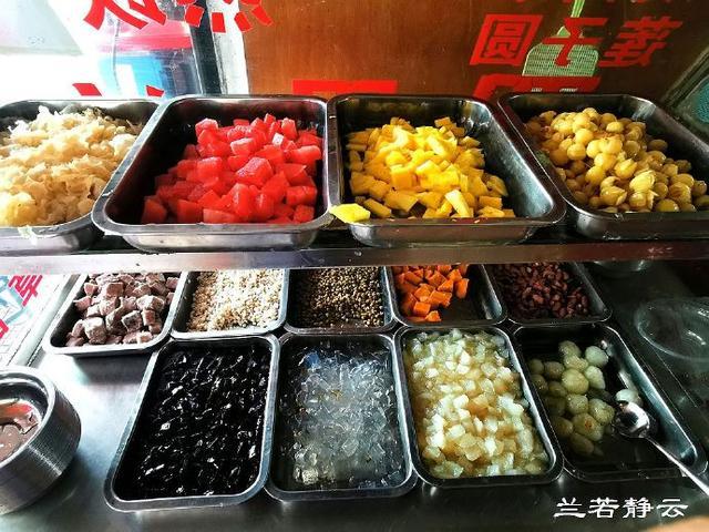 武汉美食攻略一日游：轻松尝遍地道小吃，避开排队烦恼