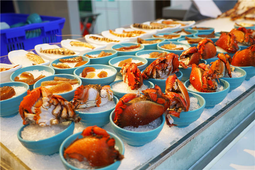 美食旅游攻略：轻松规划舌尖上的快乐旅程，解决旅行美食选择困难