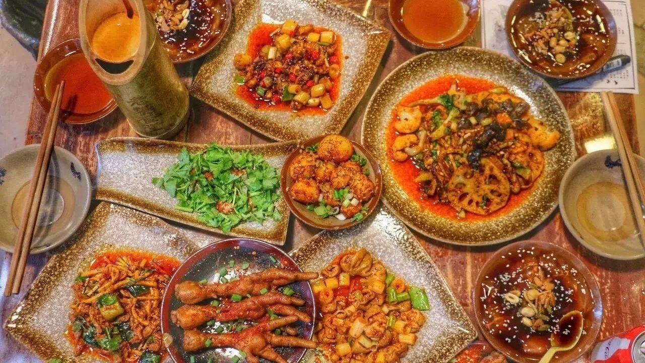 8大美食城市全攻略：从成都麻辣到广州早茶，一站式解锁地道美味，吃遍中国不踩雷