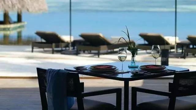 美食旅游翻译指南：让异国美食无障碍沟通，提升您的旅行用餐体验