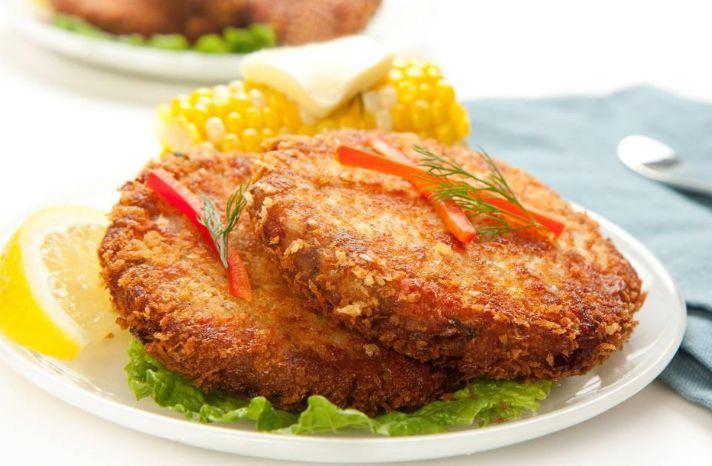 旅行中美食说说心情短语：用味蕾记录旅程，让美食点亮心情