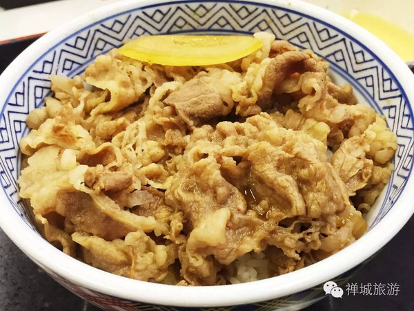 旅游的美食怎么写？从京都章鱼烧到曼谷冬阴功，教你用美食记录旅行记忆