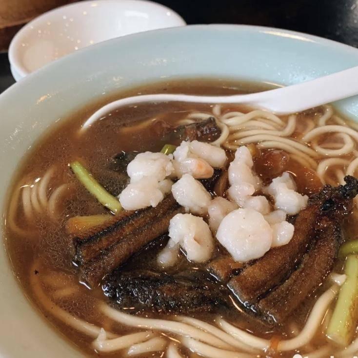 杭州最地道的美食街全攻略：河坊街、南宋御街、胜利河、高银街必吃美食与交通路线详解