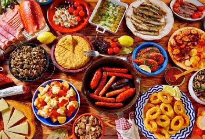 杭州好吃的美食街全攻略：必吃小吃、老字号餐厅与伴手礼推荐，带你轻松打卡地道杭帮菜