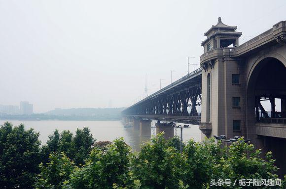 武汉旅游全部景点攻略：轻松玩遍黄鹤楼东湖长江大桥等必游地