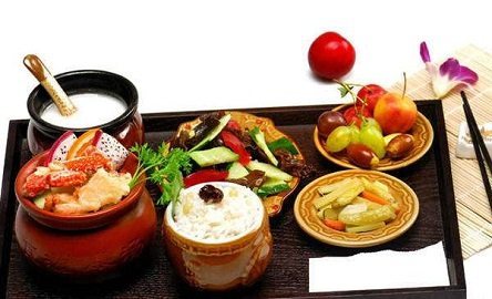 形容旅游美食的词：让旅行中的每一口都成为难忘的味觉记忆