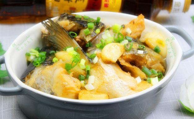 形容旅游美食的词：让旅行中的每一口都成为难忘的味觉记忆