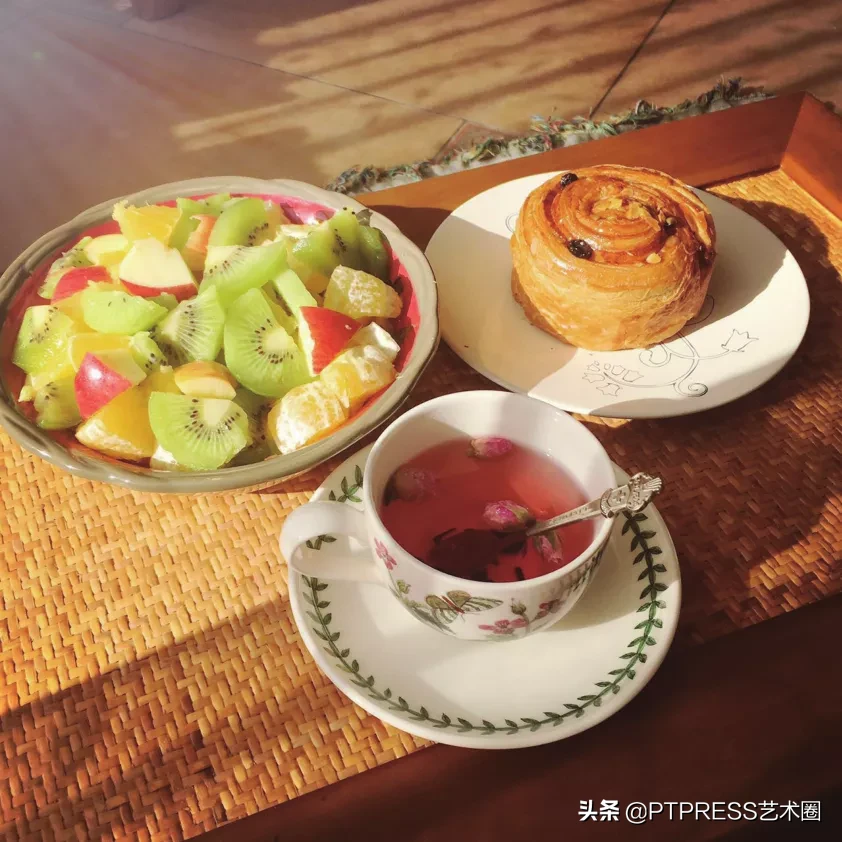 旅游美食照片拍摄技巧与分享平台全攻略：轻松拍出诱人美食，记录旅途美味