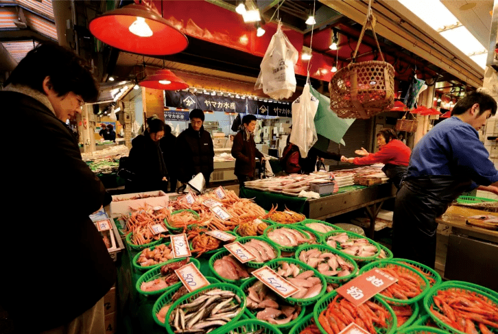 杭州十大美食街排行榜：河坊街、南宋御街、胜利河美食街特色美食与交通全攻略
