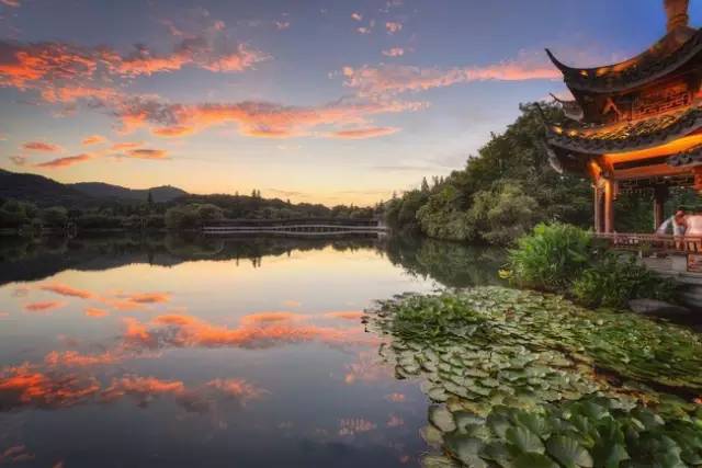 杭州旅游一日游最佳攻略：省钱省时玩转西湖，轻松体验地道杭州生活